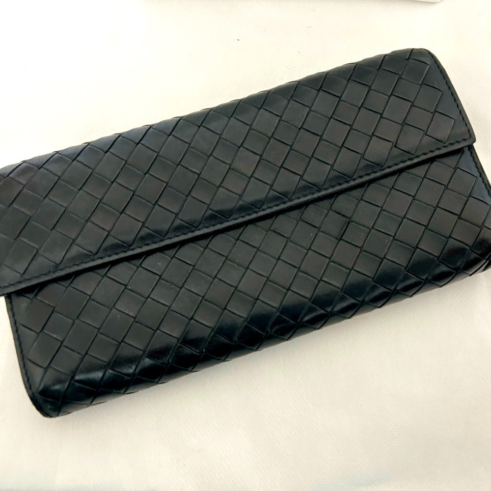 Bottega Veneta Wallet in “VGUC”